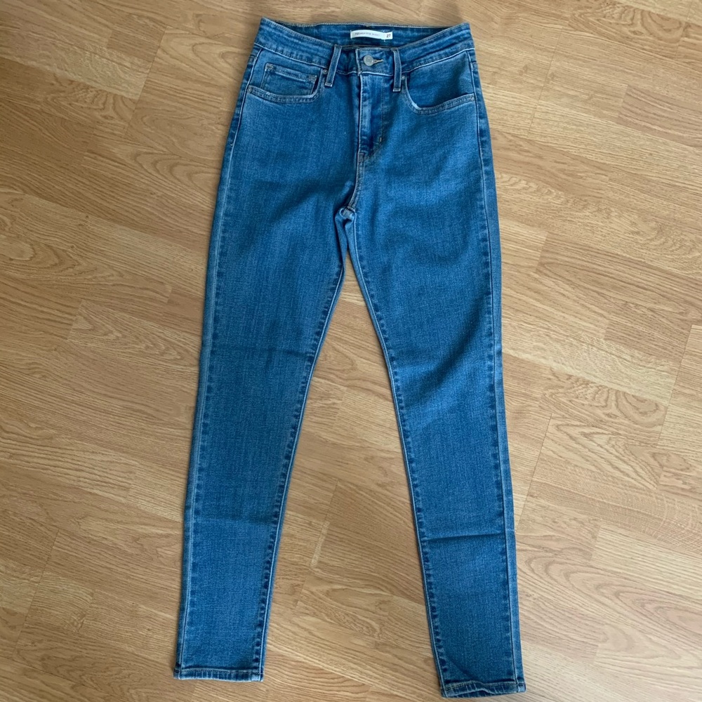 Levi’s 721 High Rise Skinny Jeans